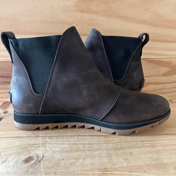 Sorel Blackened Brown Harlow Chelsea Waterproof Ankle Leather Bootie Size 7.5 - Picture 9 of 15